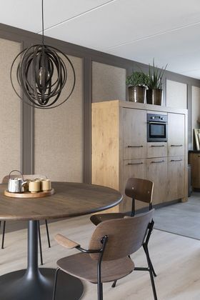 Artifort Clarion Eettafel