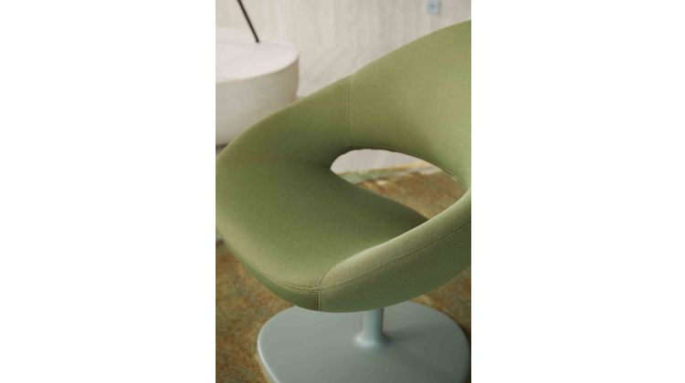 Artifort Shark Lounge Special Draaifauteuil