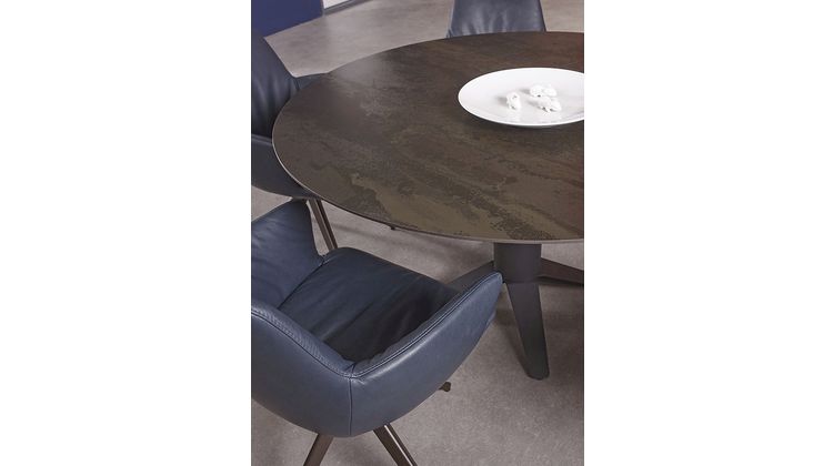 Bert Plantagie Carve Eettafel