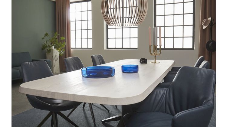 Bert Plantagie Carve Eettafel