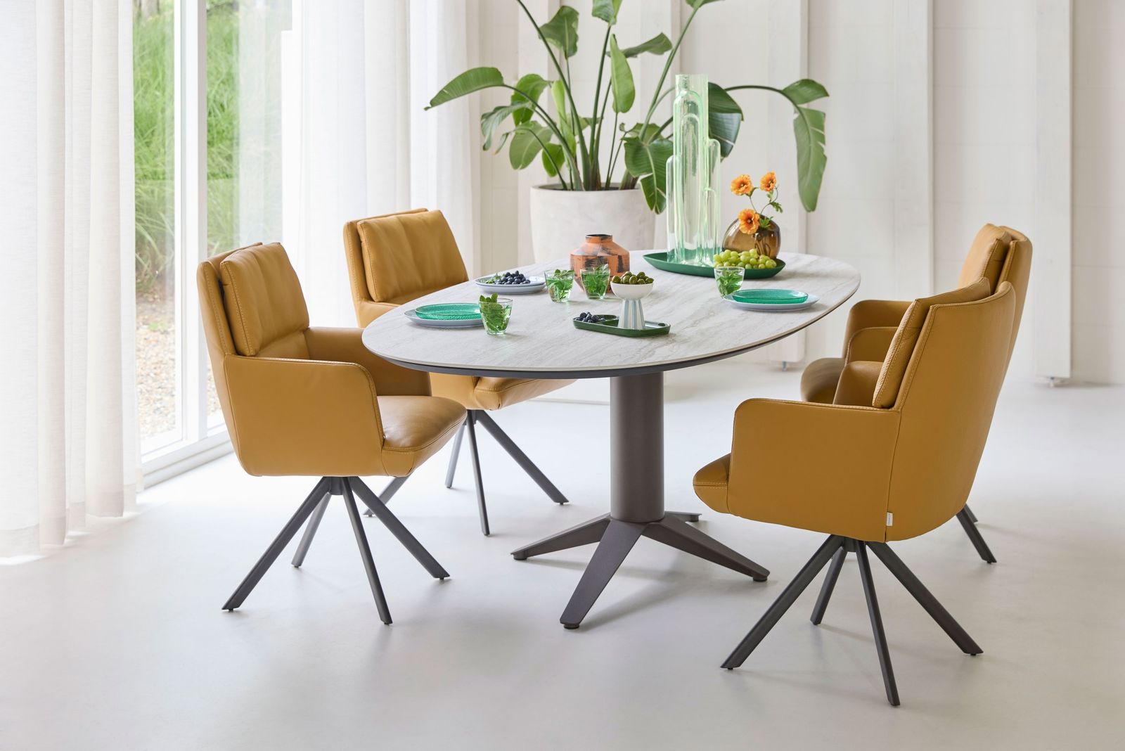 Bert Plantagie Carve Eettafel