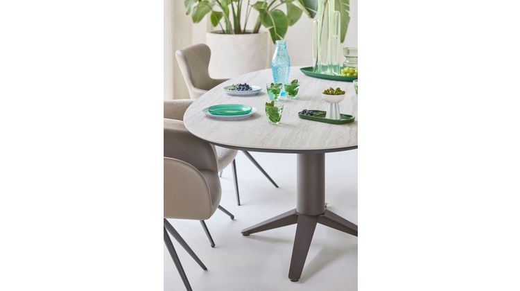 Bert Plantagie Carve Eettafel