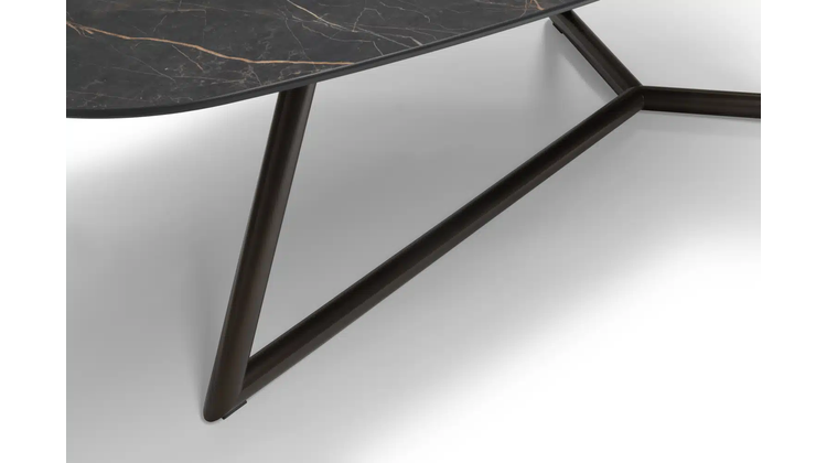 Bree's New World Druppel Eettafel