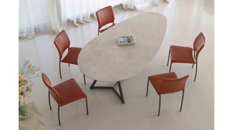Bree's New World Druppel Eettafel