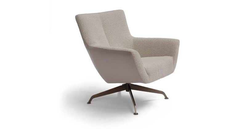 Bree's New World Jake Draaifauteuil