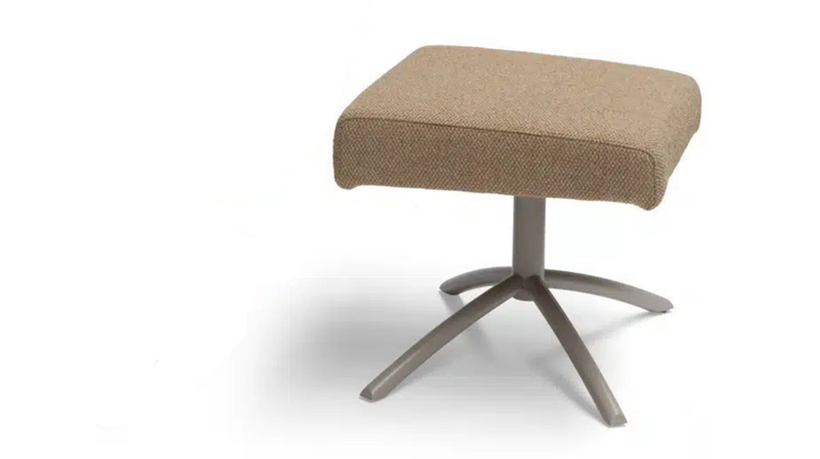 Bree's New World Layla Hocker