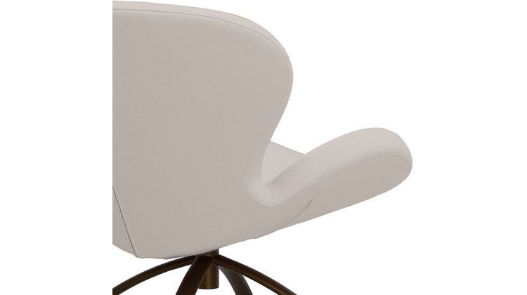 Bree's New World Peggy Draaifauteuil