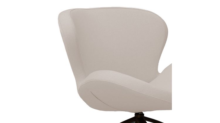 Bree's New World Peggy Draaifauteuil