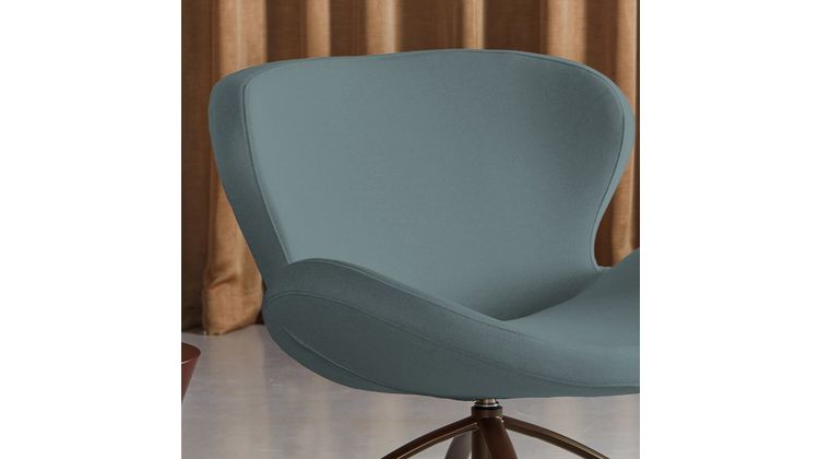 Bree's New World Peggy Draaifauteuil
