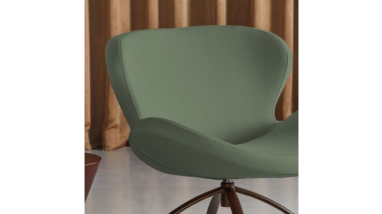 Bree's New World Peggy Draaifauteuil