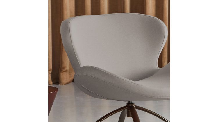 Bree's New World Peggy Draaifauteuil