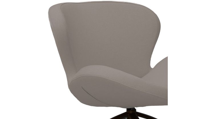 Bree's New World Peggy Draaifauteuil