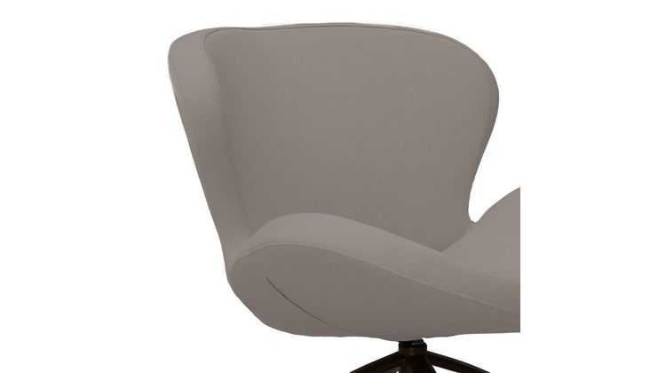 Bree's New World Peggy Draaifauteuil