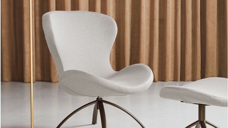 Bree's New World Ruby Draaifauteuil