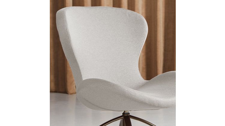 Bree's New World Ruby Draaifauteuil