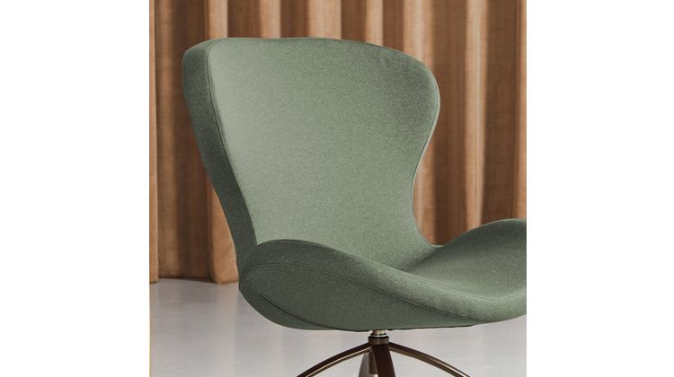 Bree's New World Ruby Draaifauteuil