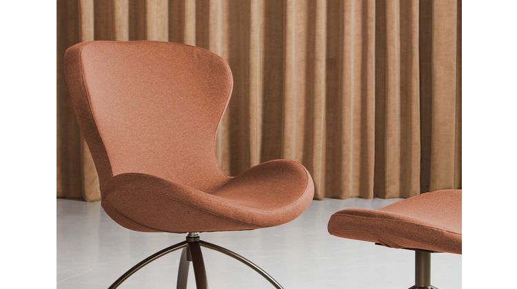 Bree's New World Ruby Draaifauteuil