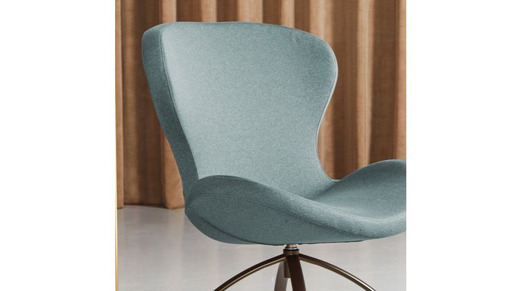 Bree's New World Ruby Draauifauteuil