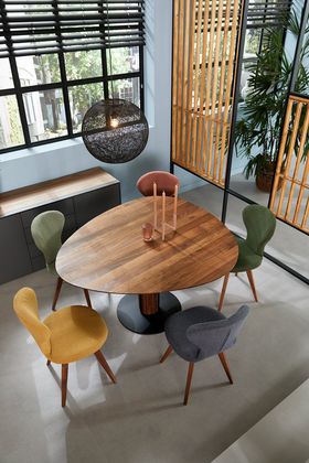 Bree's New World Steely Eettafel