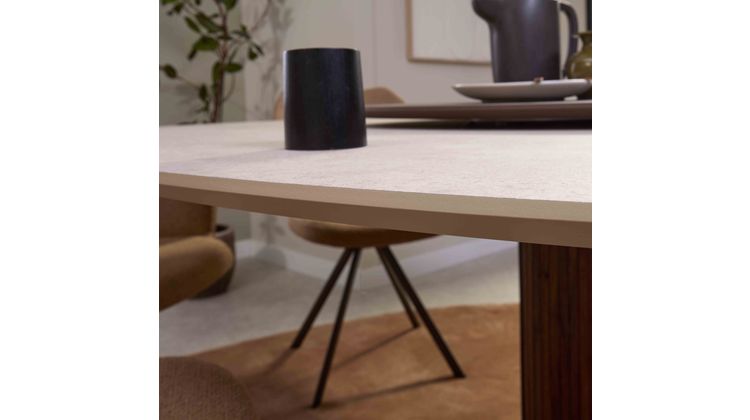 Bree's New World Steely Eettafel