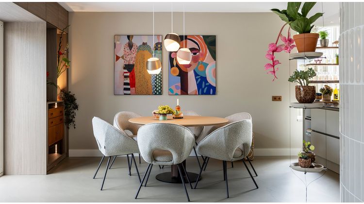Bree's New World Steely Eettafel