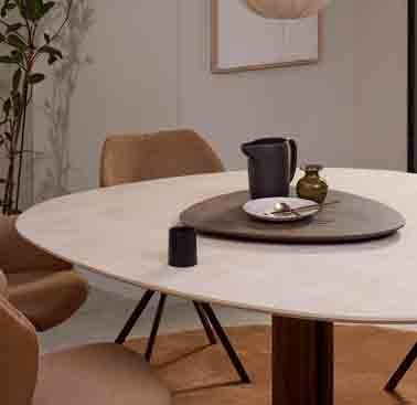 Bree's New World Steely Eettafel