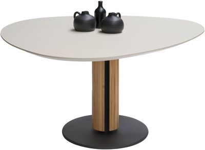 Steely Eettafel