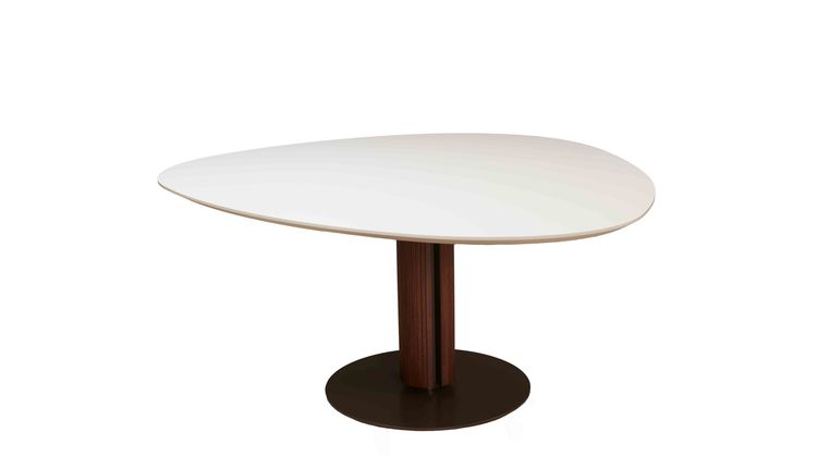 Bree's New World Steely XL Special Eettafel