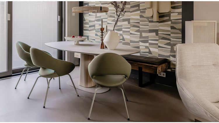 Bree's New World Storq Eettafel