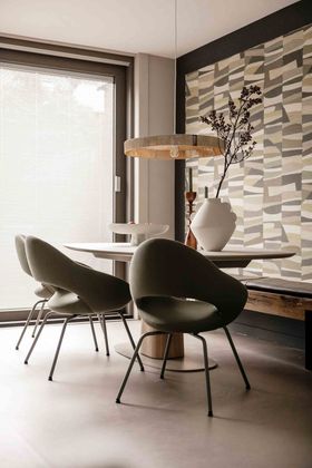 Bree's New World Storq Eettafel