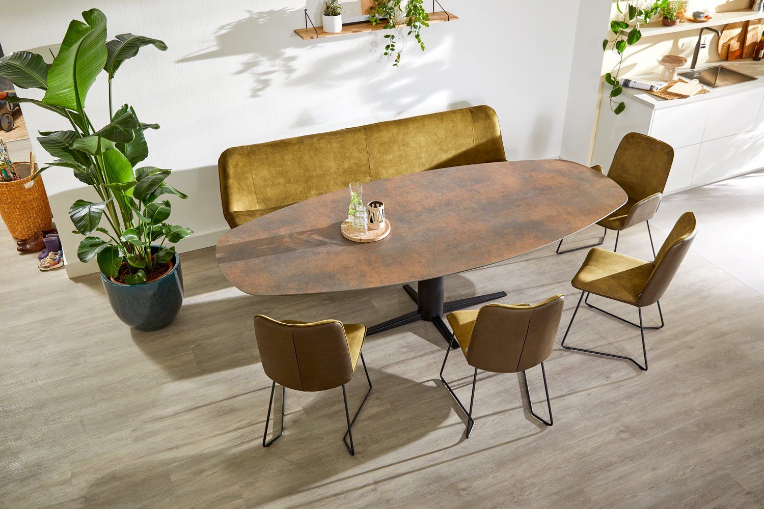 Bree's New World Thor Eettafel