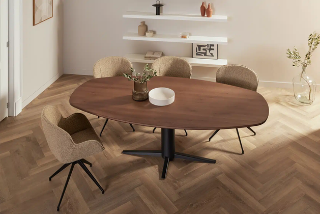 Bree's New World Thor Eettafel
