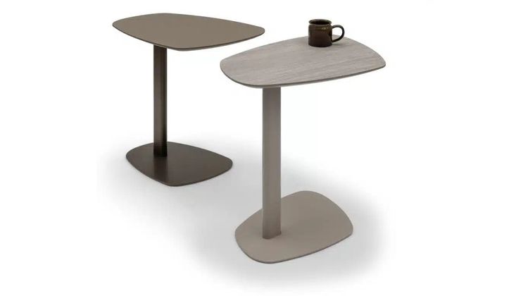 Bree's New World Trapea Banktafel