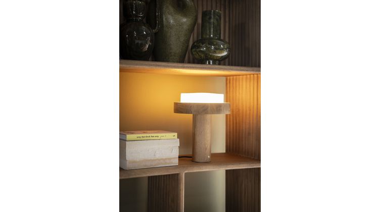 By Boo Oaka Tafellamp