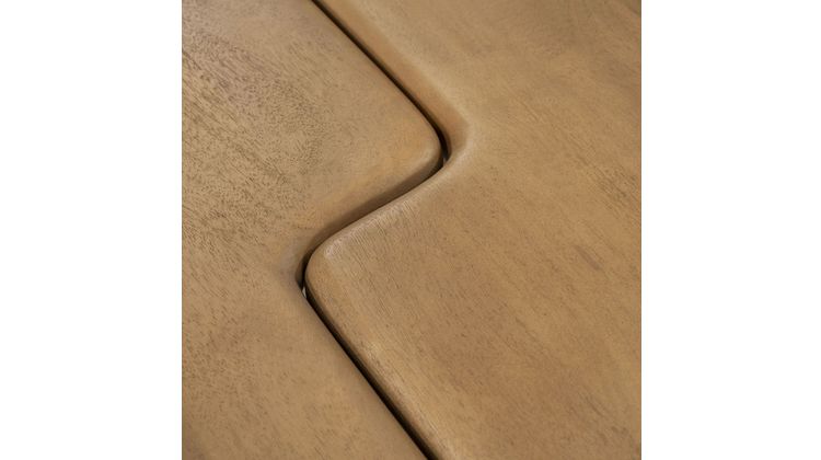 By Boo Yuo Salontafel