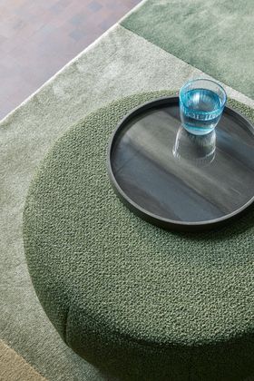 Design on Stock Barrell Poef