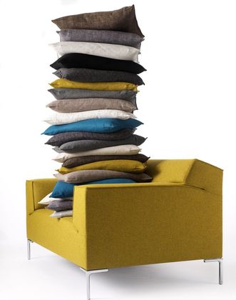 Design on Stock Bloq Loveseat