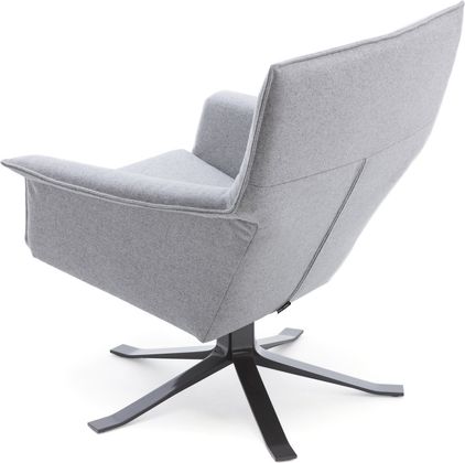 Design on Stock Djenne Draaifauteuil