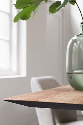 DTP Home Metropole Eettafel