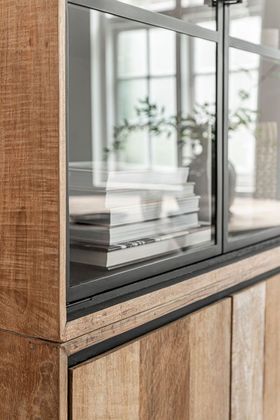 DTP Home Metropole Vitrinekast