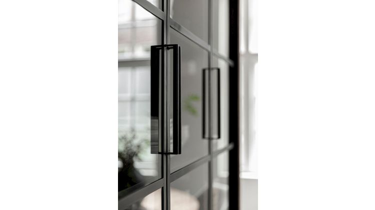 DTP Home Metropole Vitrinekast