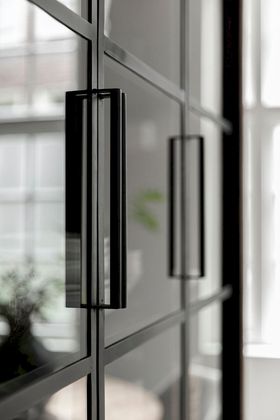 DTP Home Metropole Vitrinekast