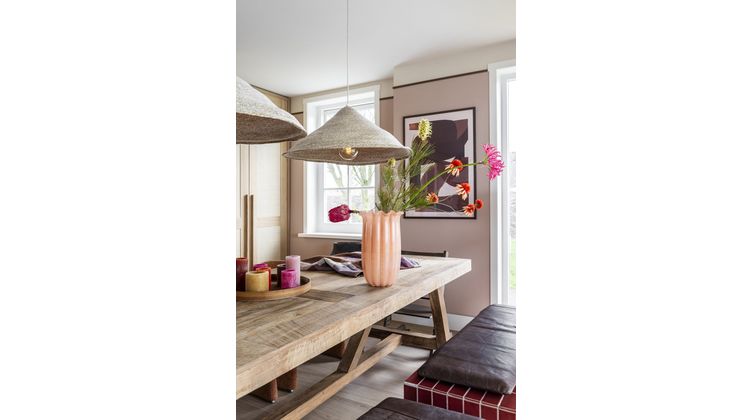 DTP Home Monastery Eettafel