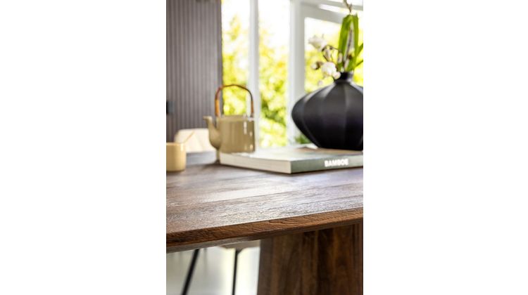 Eleonora Aron Bruin Eettafel