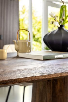 Eleonora Aron Bruin Eettafel