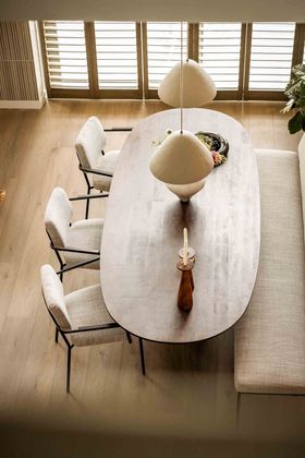 Eleonora Aron Bruin Eettafel