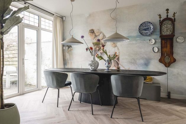 Eleonora Aron Zwart Eettafel