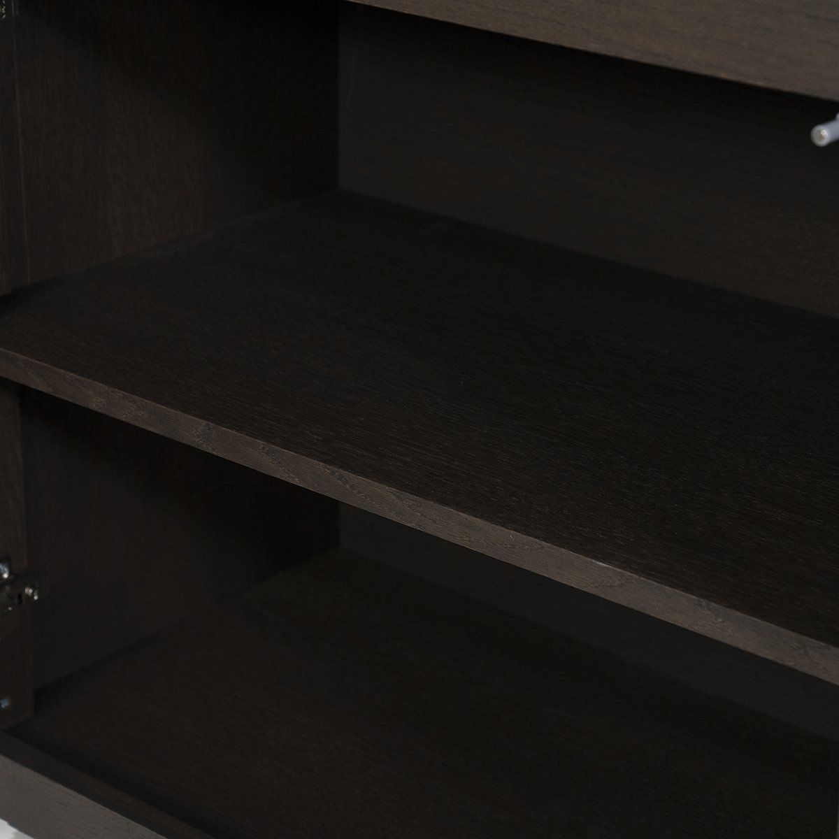 Eleonora Helsinki Bruin Kabinet