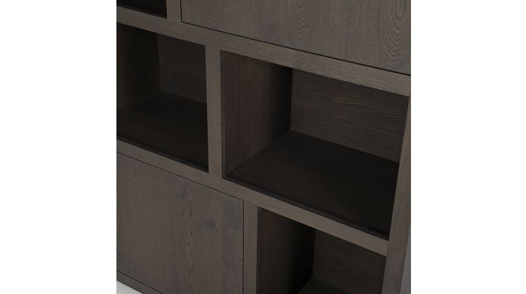Eleonora Helsinki Bruin Kabinet