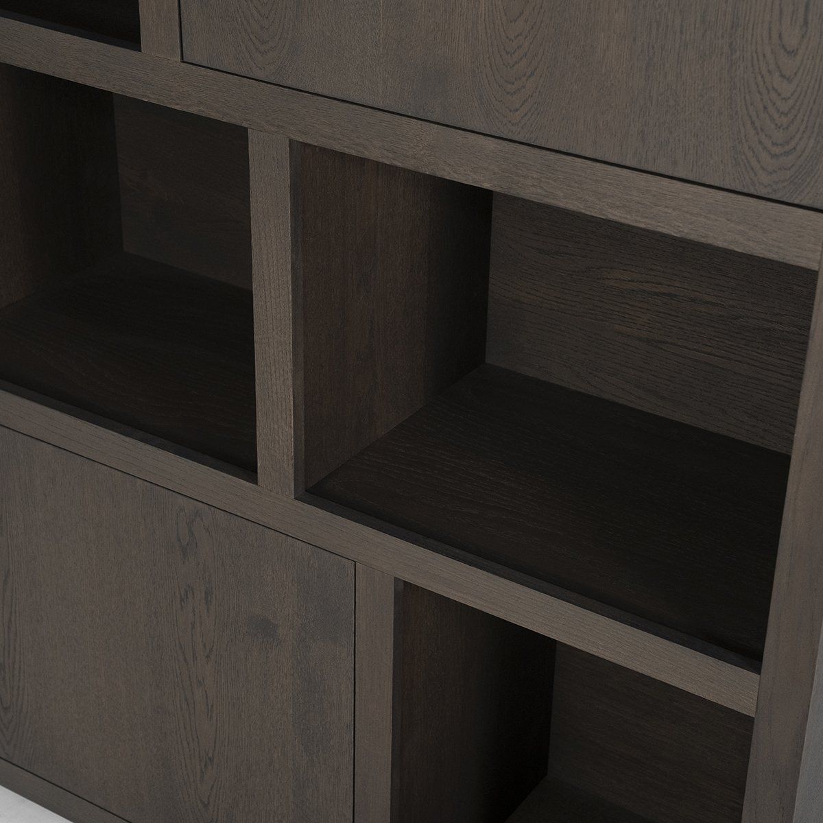 Eleonora Helsinki Bruin Kabinet